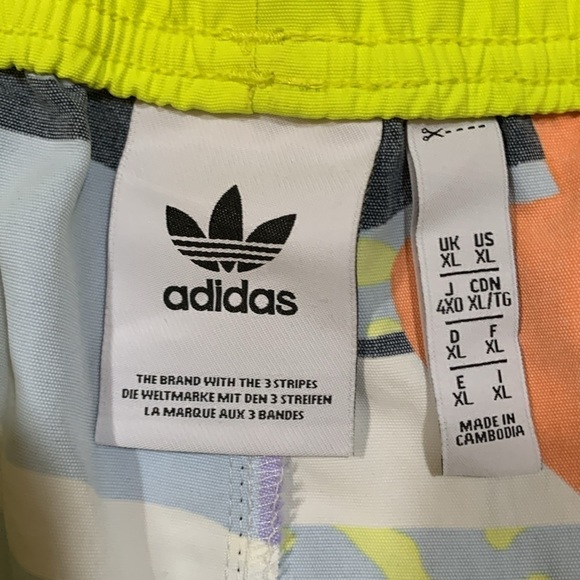 Adidas Originals “Love Unites” Unisex Pull-On Drawstring Waist Shorts size XL - Picture 11 of 12